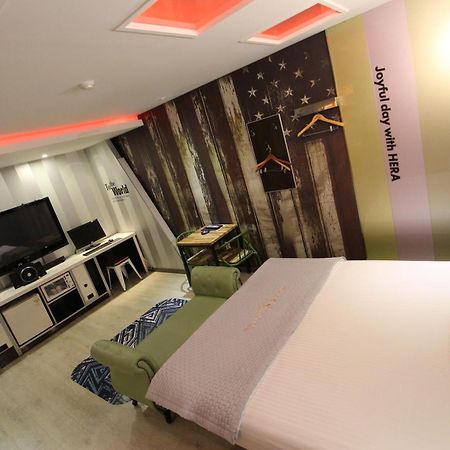 Hera Hotel Тегу Стая снимка