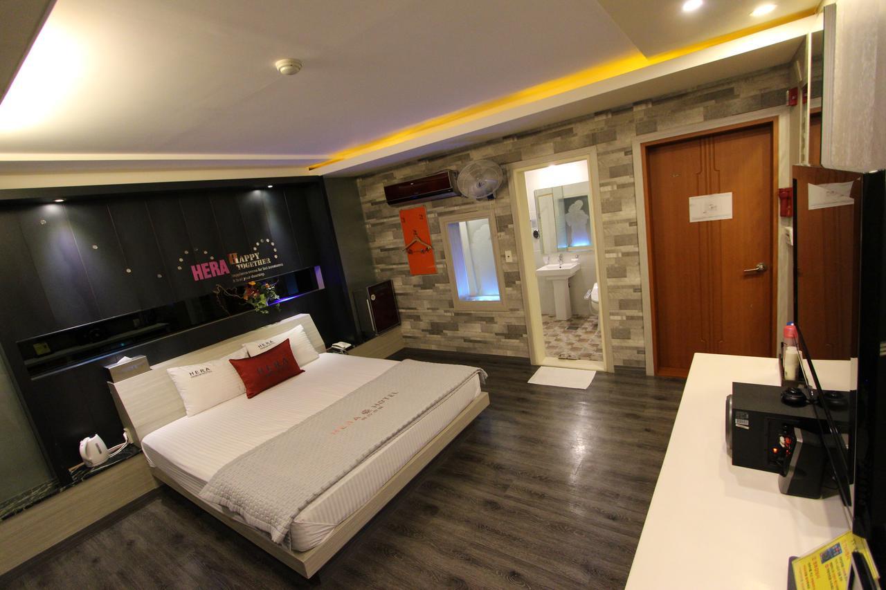 Hera Hotel Тегу Екстериор снимка