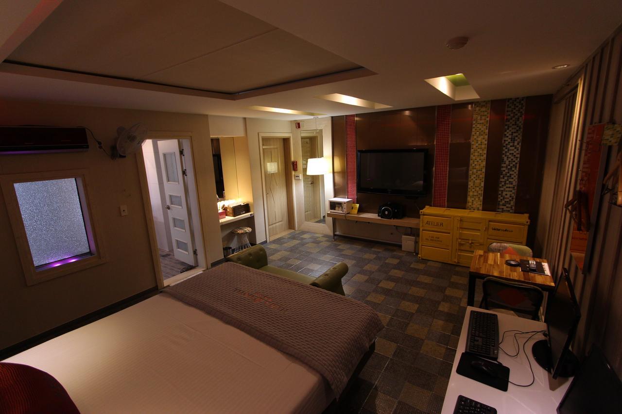 Hera Hotel Тегу Екстериор снимка